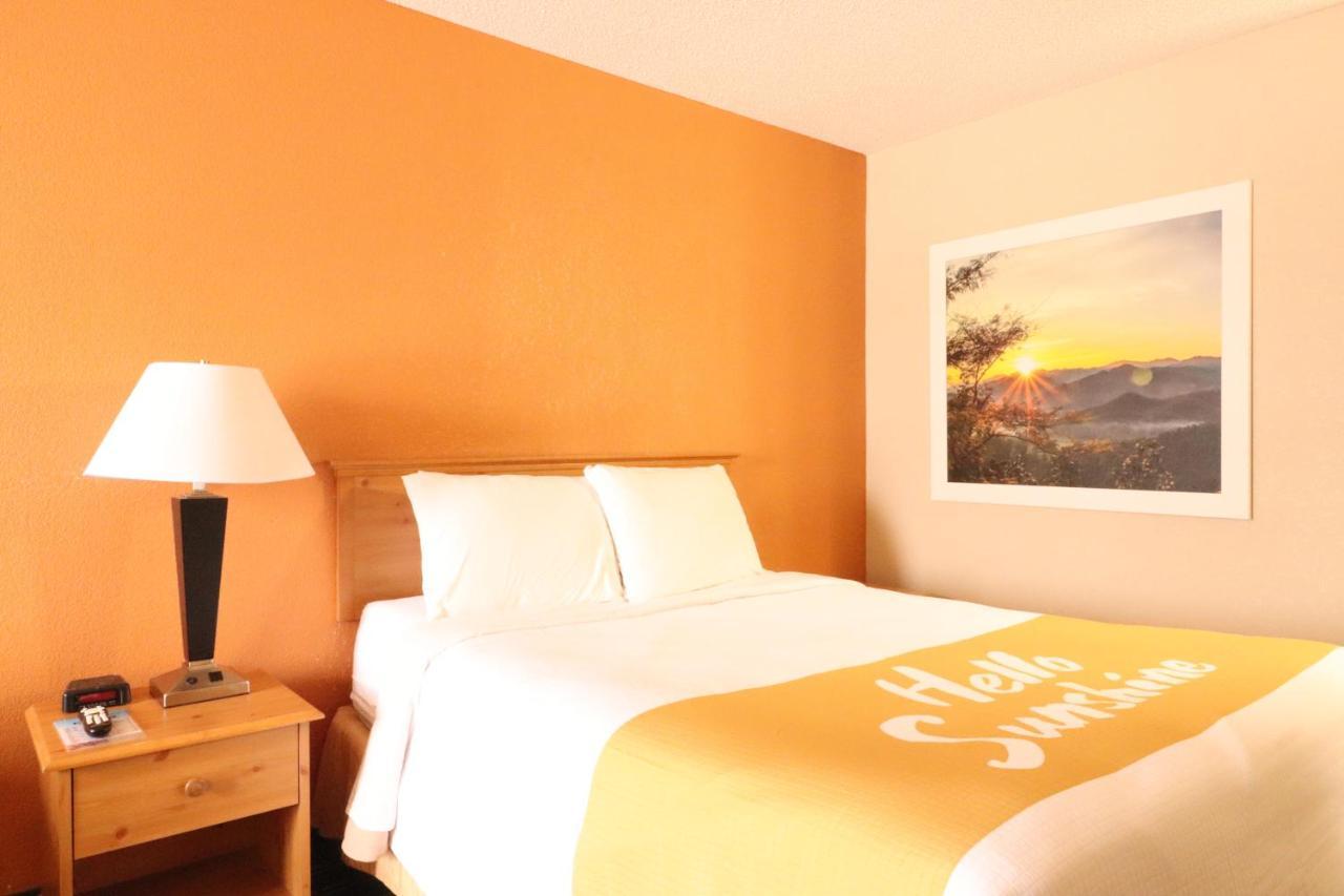 Days Inn By Wyndham Black River Falls - Access To Atv Trail Exterior photo