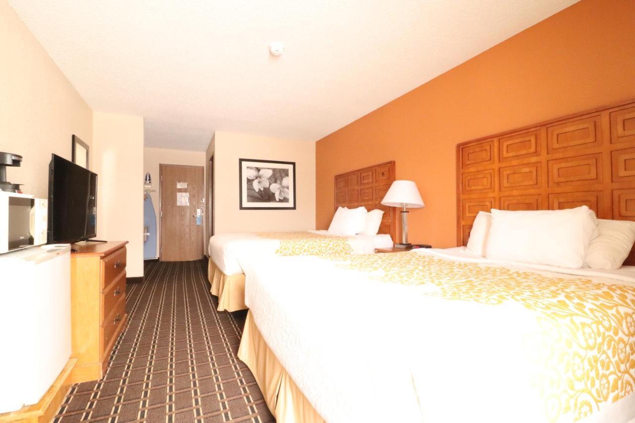 Days Inn By Wyndham Black River Falls - Access To Atv Trail Exterior photo